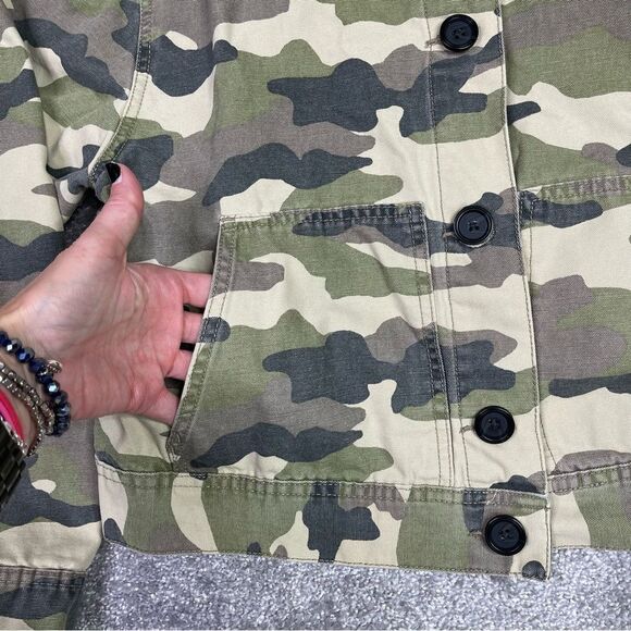 H&M Divided Camo Jacket Women's Large Button Up Long Sleeve Pockets - Picture 3 of 13